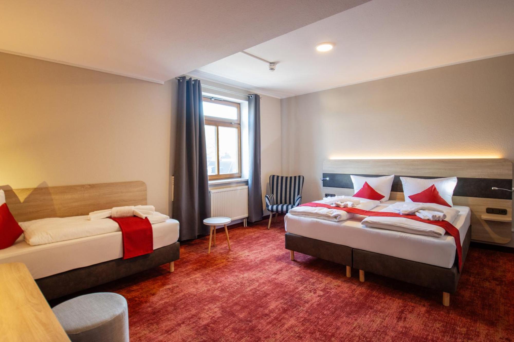 Hotel Lengenfelder Hof Lengenfeld  Экстерьер фото