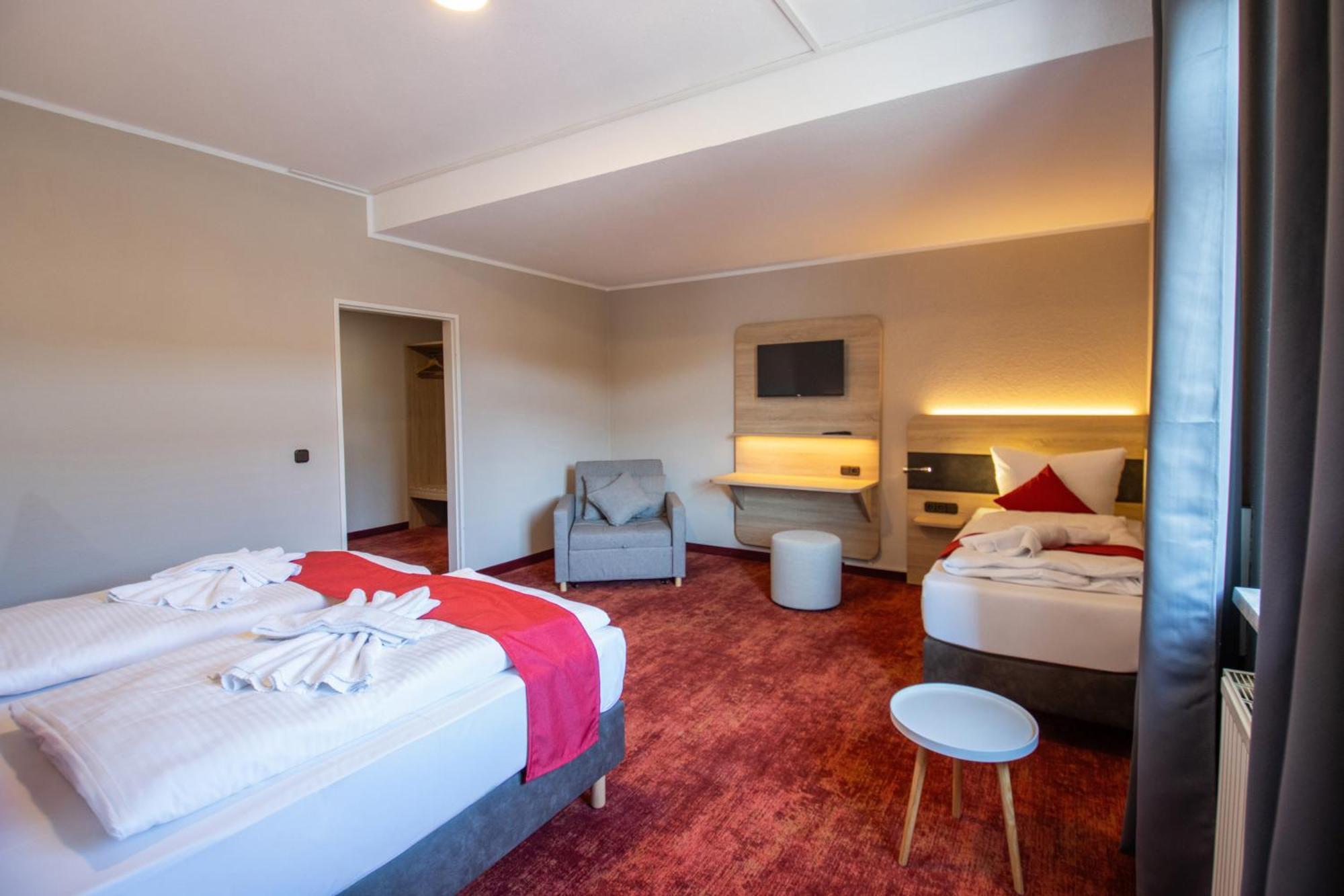 Hotel Lengenfelder Hof Lengenfeld  Экстерьер фото